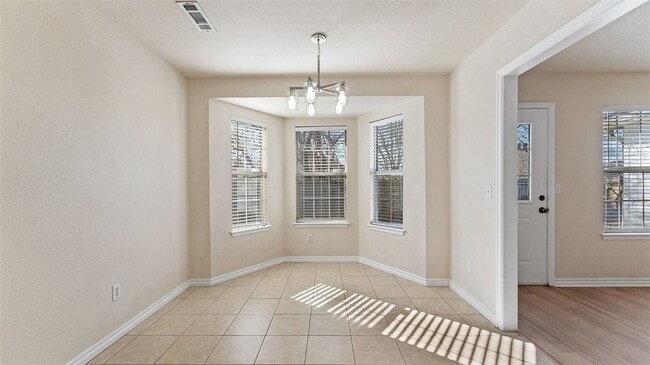 Building Photo - 829 S Liberty Dr