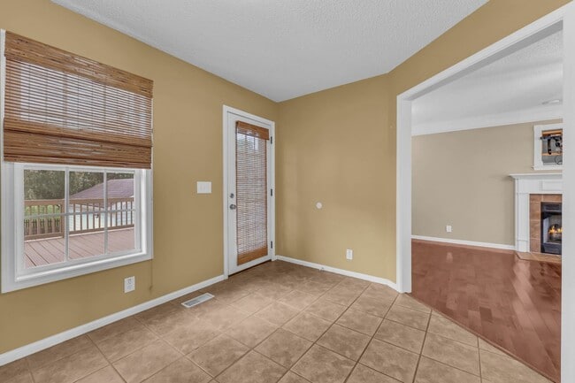 Building Photo - 3332 Victoria Ct