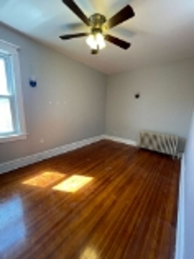 Building Photo - 13 S Marshall St