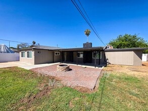 Building Photo - 640 Claydelle Ave