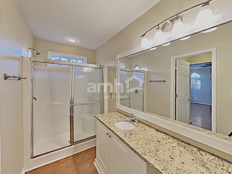 Building Photo - 10206 Orchard Grass Ct