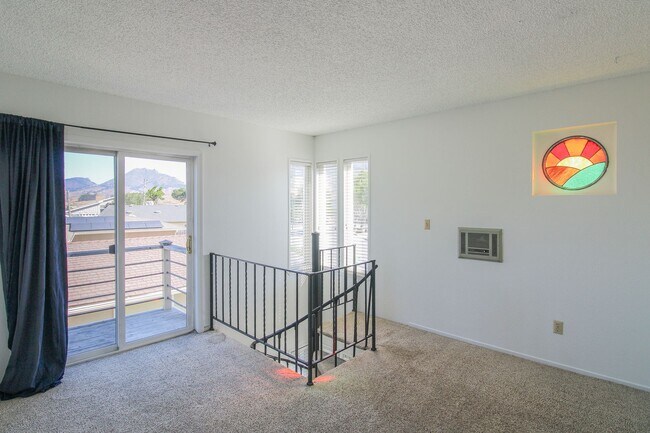 Building Photo - Unique Large Floor Plan for this 5 Bedroom in Laguna Lake