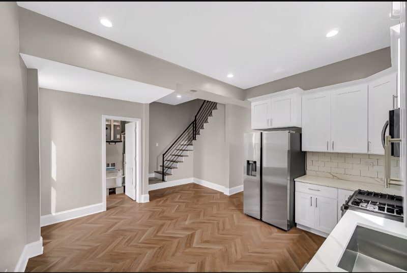 Building Photo - 5626 S Wells St