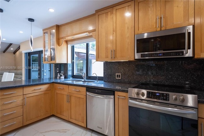 Building Photo - 13565 SW 116th Terrace