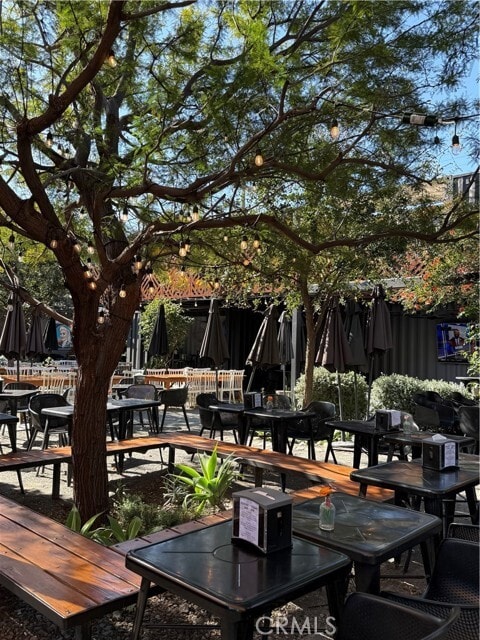 Building Photo - 115 W Valencia Ave