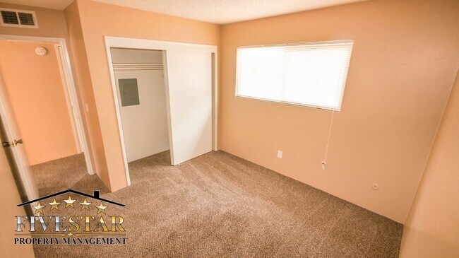 Building Photo - Apartment for Rent on 3017 "Q" Street Apt B