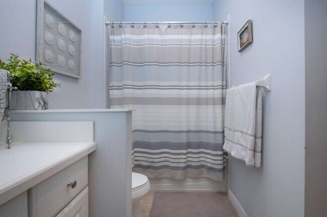 Building Photo - 4920 Maymont Park Cir