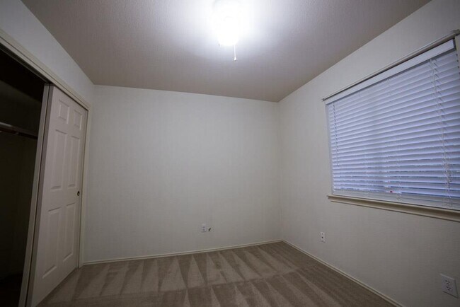 Building Photo - 3109 Sauls Dr