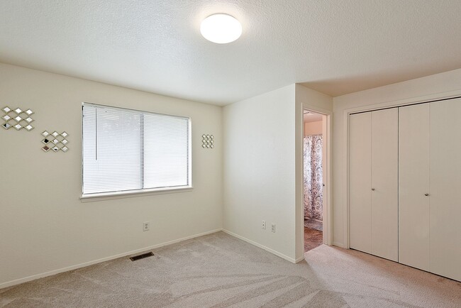 Building Photo - 10357 W Cory St