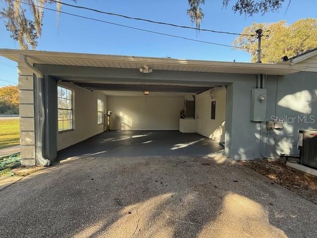 Building Photo - 1750 N Sparkman Ave