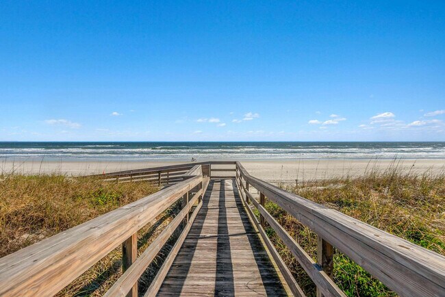 Building Photo - 6240 A1A S