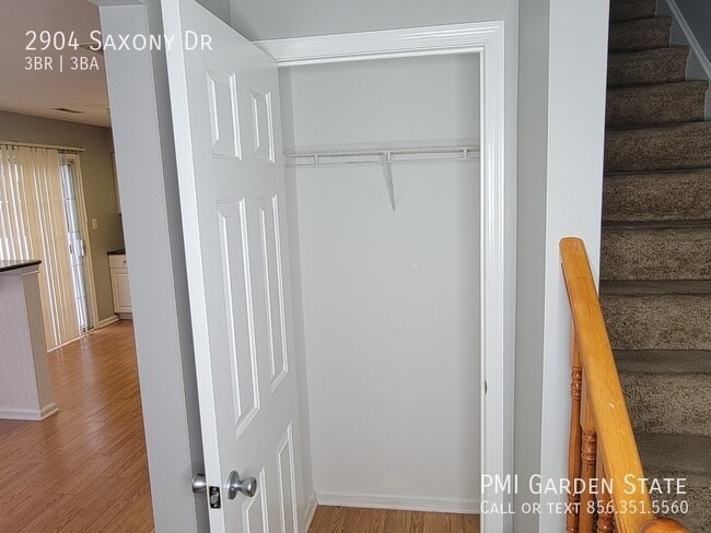 Building Photo - 2904 Saxony Dr