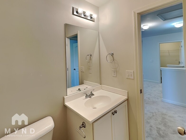 Building Photo - 344 Freeman Cir