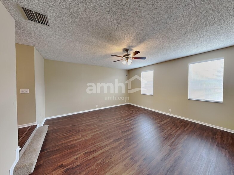 Building Photo - 1226 Loretto Cir