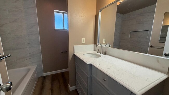 Building Photo - 2514 E Andrews Ave