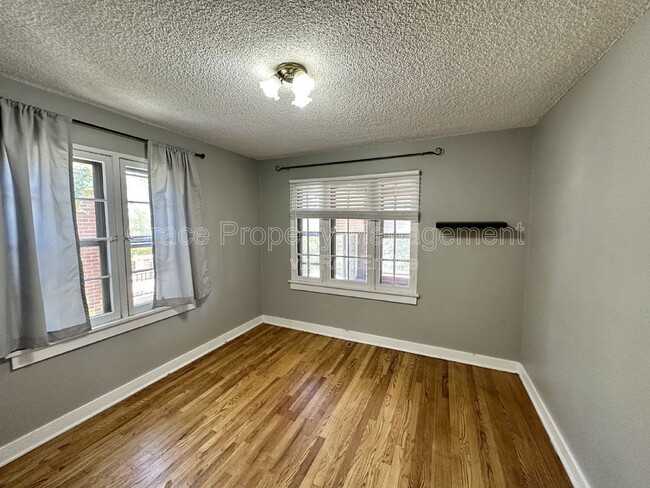 Building Photo - 4821 W 31st Ave