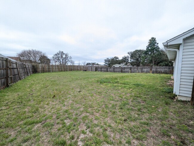 Building Photo - 8909 Colony Ridge Cir