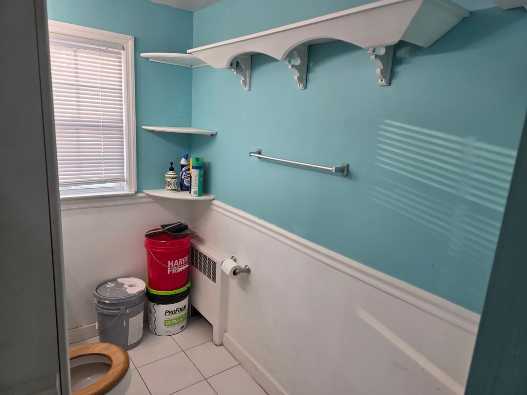 Building Photo - 140 Lake Ave S