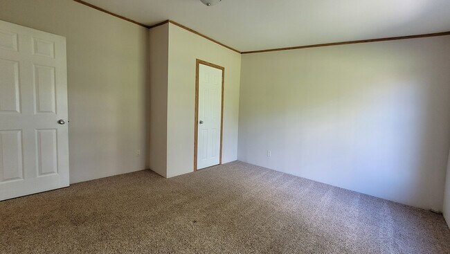 Building Photo - 20 Mill Rd