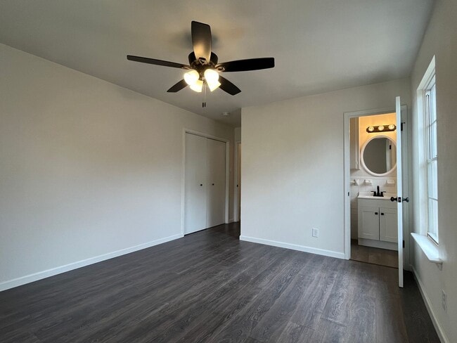 Building Photo - Remodeled 3 Bedroom 2 Bath in Central City