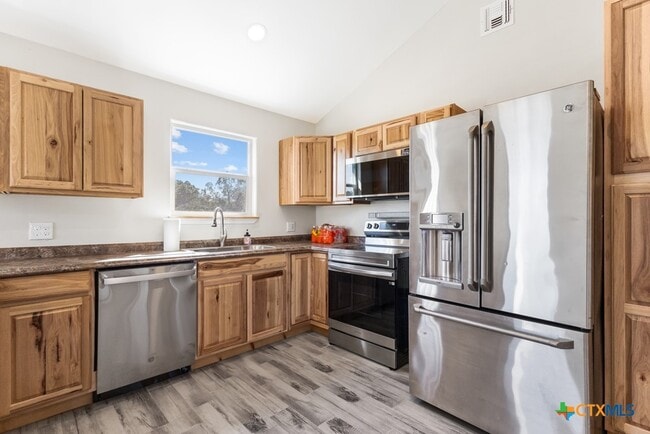 Building Photo - 380 Brushy Crk Trl