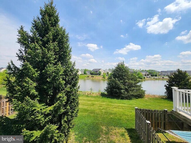 Building Photo - 9211 Cascade Falls Dr