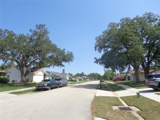 Building Photo - 2475 Wood Oak Dr