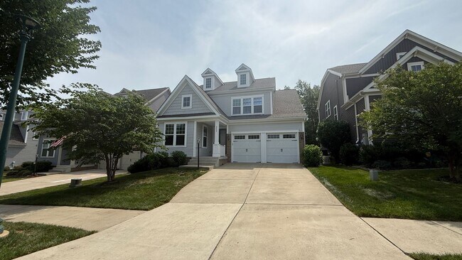 Building Photo - Craftsman-Style Home in Embrey Mill