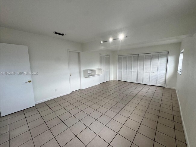 Building Photo - 9111 SW 20th St