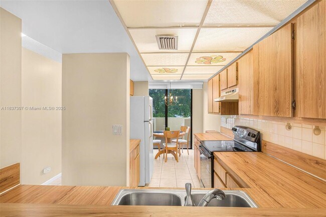 Building Photo - 2911 SW 87th Terrace