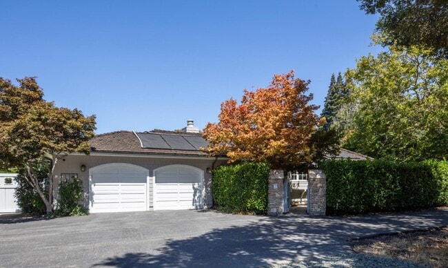 Primary Photo - 7 Maywood Ln