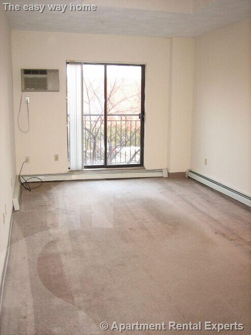 Building Photo - 373 Highland Ave