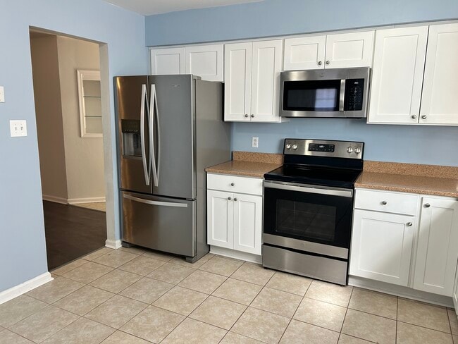 Building Photo - 1889 Eunice Ct