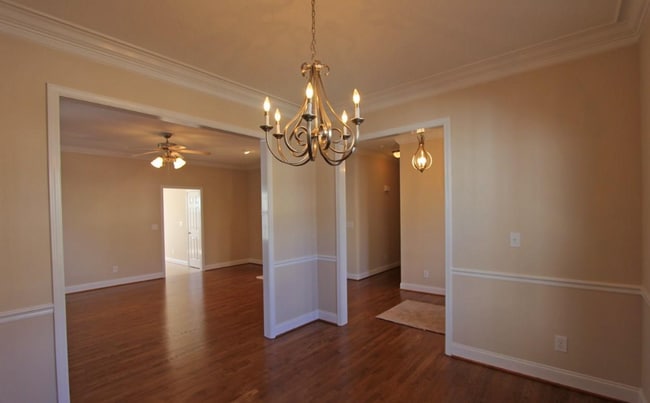 Building Photo - 20 Mountainside Cir