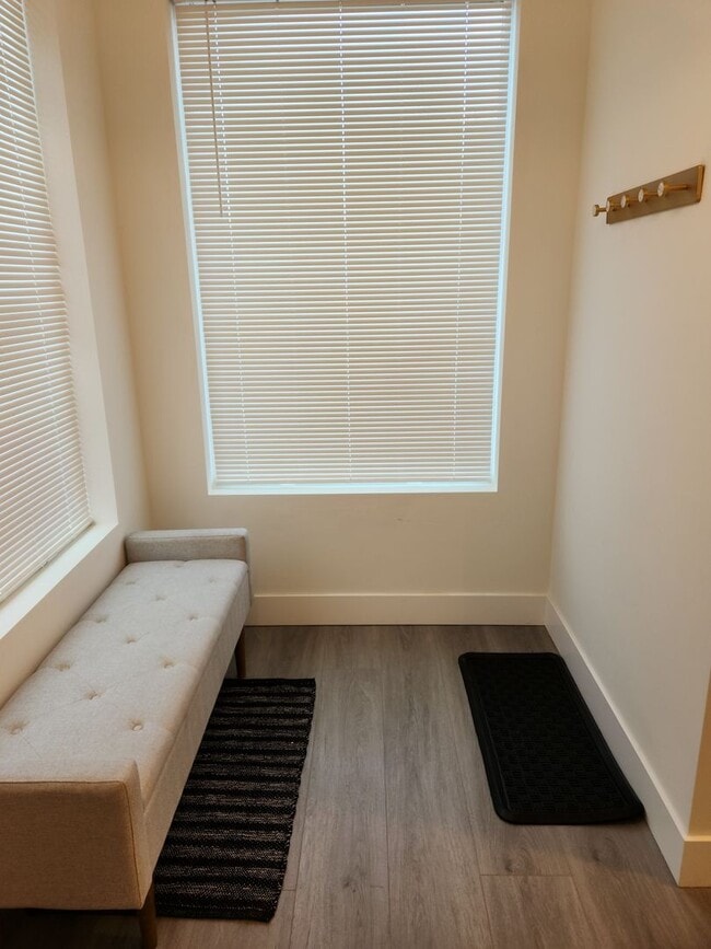 Building Photo - BRAND NEW MODERN LIVING!! HUGE 4 Bed 2.5 Bath Duplex with over 2350+ Sq. Feet.