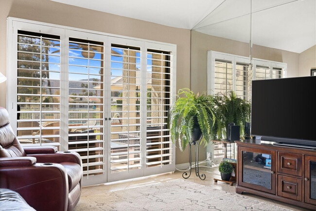 Building Photo - 68615 Paseo Soria