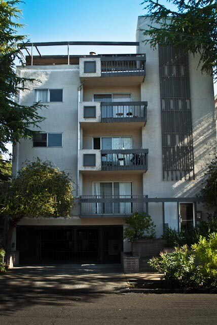 Building Photo - 2525 Benvenue Ave