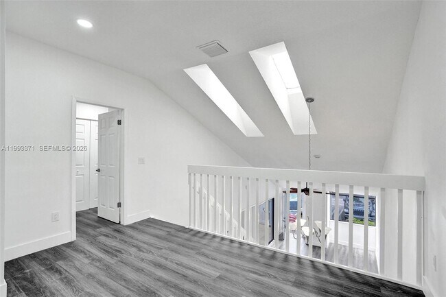 Building Photo - 1818 Adventure Pl