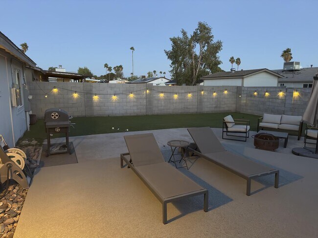 Building Photo - 3649 E Emile Zola Ave