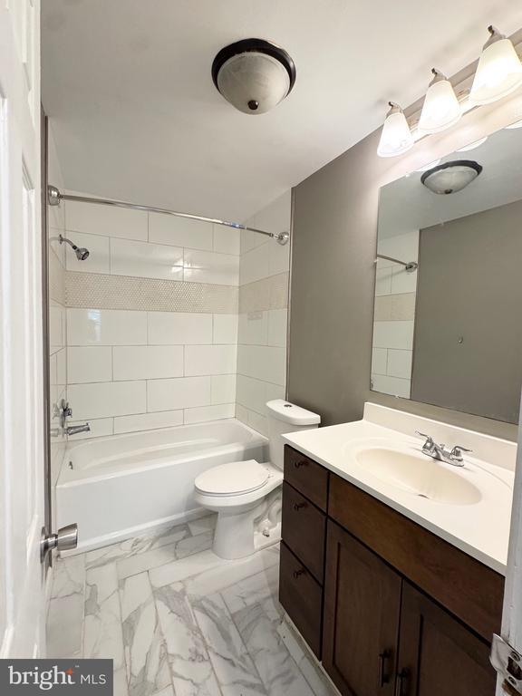 Building Photo - 16611 Geddy Ct