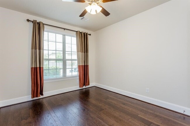Building Photo - 4214 Quiet Dawn Ln