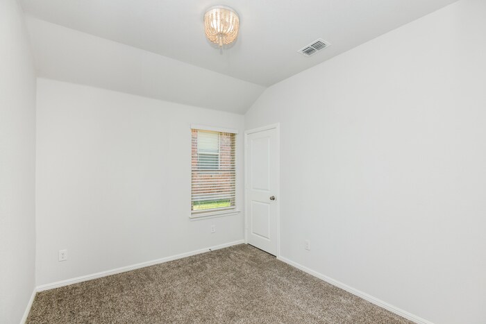 Building Photo - 9732 Walnut Cove Dr