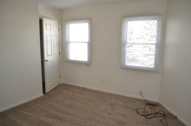 Building Photo - 1227 Marywood Ct