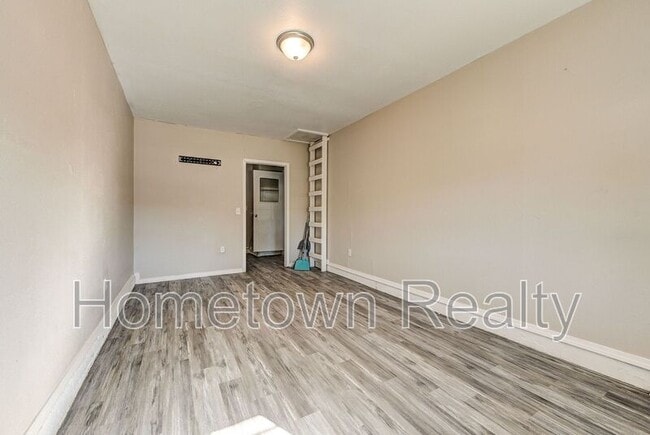 Building Photo - 333 NW 90th St