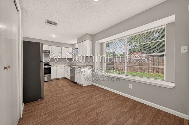 Building Photo - 5041 E Ridge Creek Dr