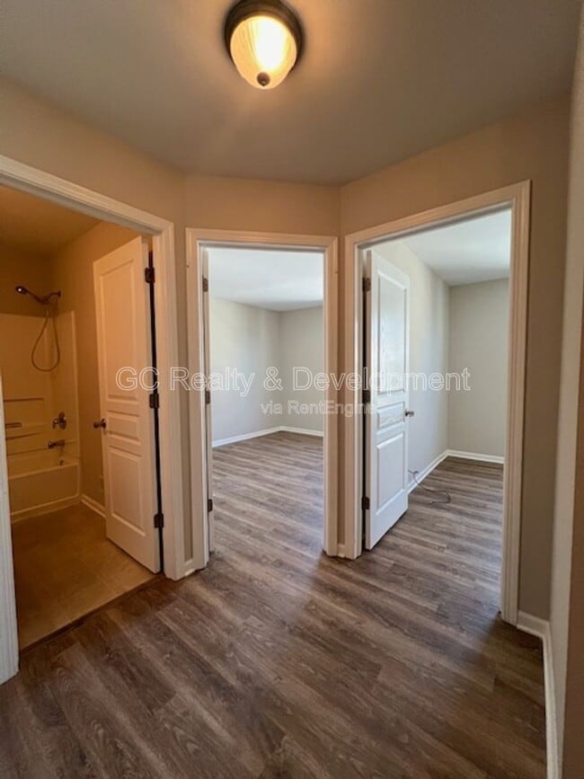 Building Photo - 2452 Emily Ln