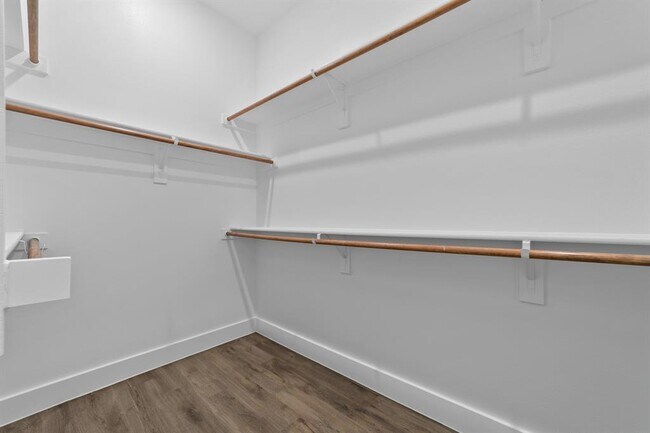 Building Photo - 1109 Saffira-