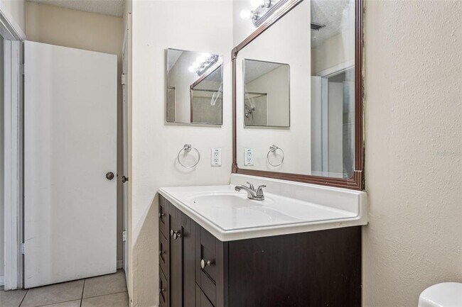 Building Photo - 8645 Fancy Finch Dr