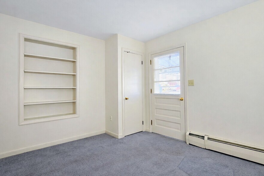 Building Photo - 815 Academy Heights Ave