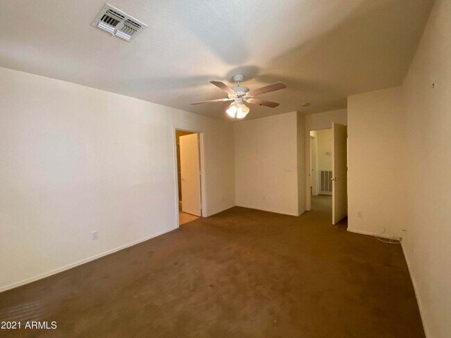 Building Photo - 1461 E La Costa Dr